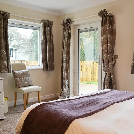 Lucy's At The Grange - Uk11519